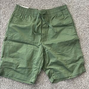 Uniqlo Olive Stretch Shorts